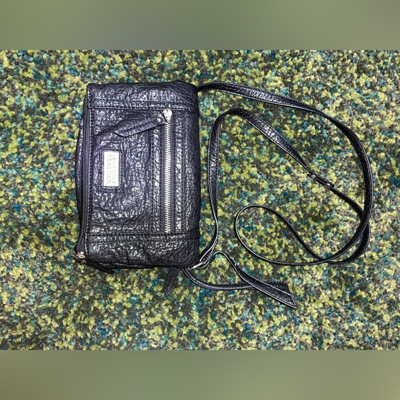 Kenneth Cole Reaction - Black Genuine Leather Crossbody Purse - Picture 2 of 5